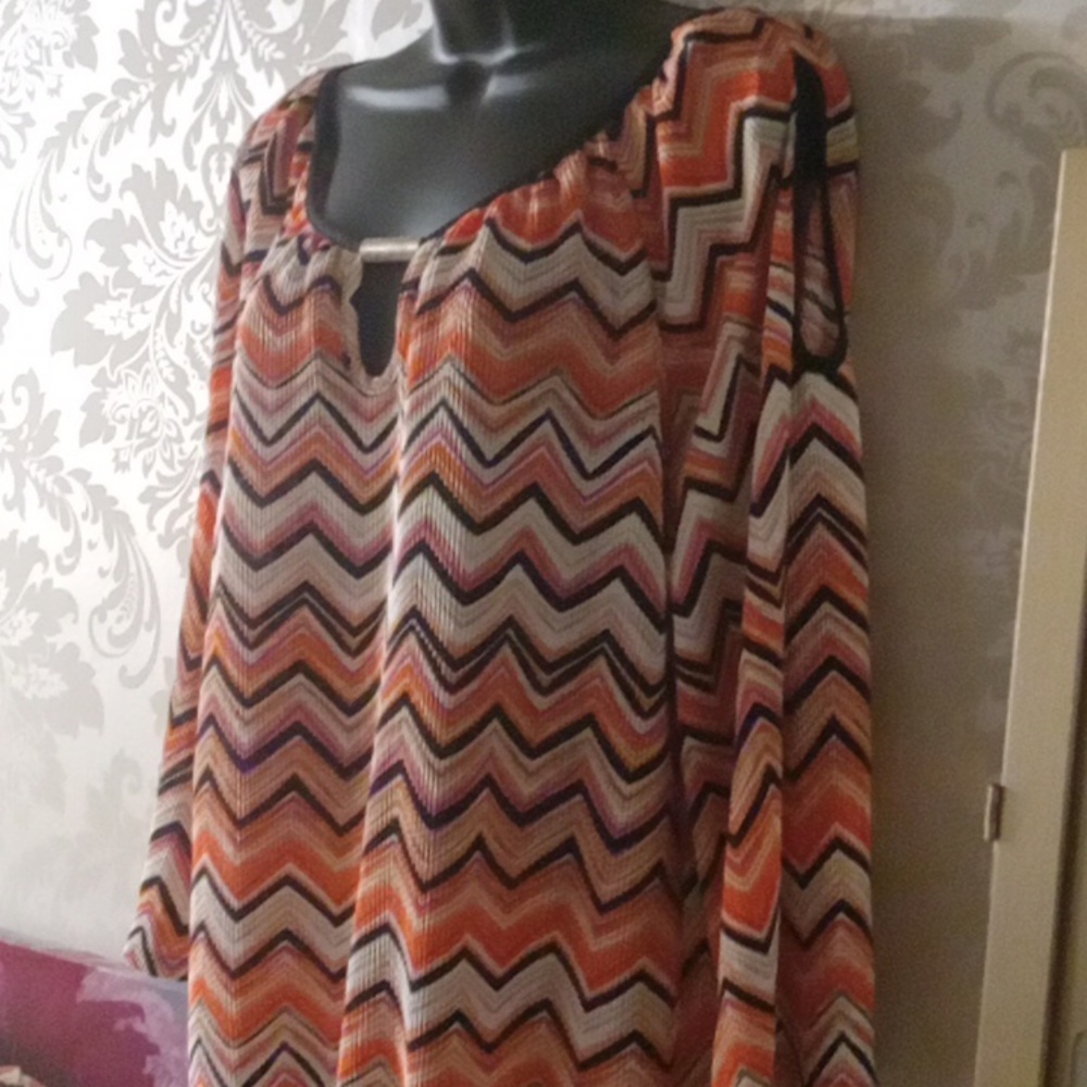 Notations Chevron Print Top 2x - Picture 3 of 7